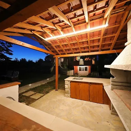別荘 Easyliving House Near Zadar *